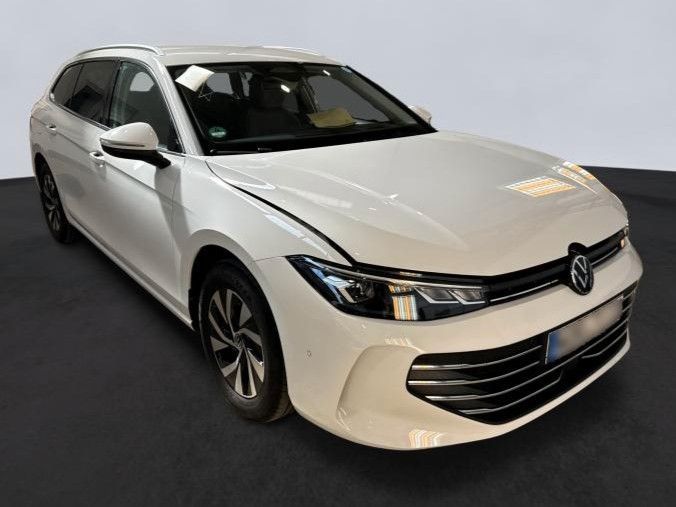 Volkswagen Passat Var. 1.5 eTSI Business DSG RFK ACC Navi foto 5