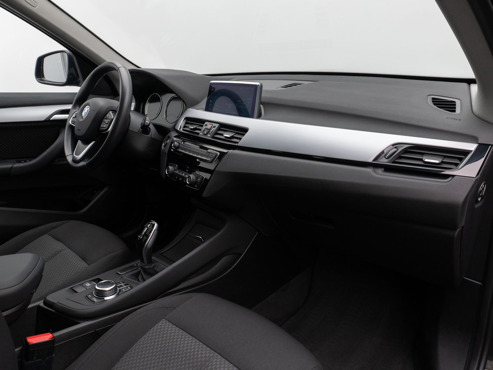 Fahrzeugabbildung BMW X1 sD18i Panorama DAB Navi Geschwindigkeitsreg