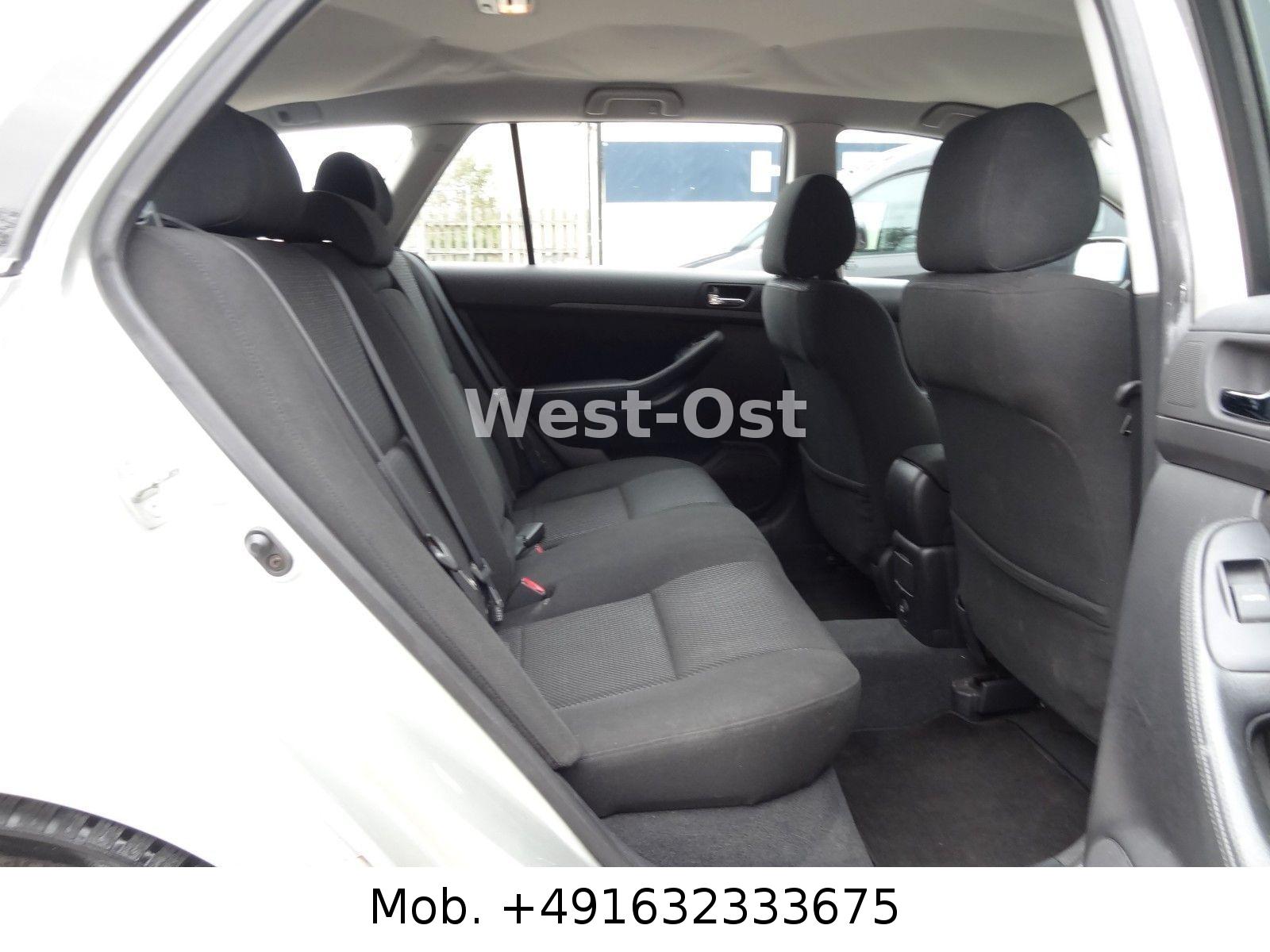Toyota Avensis 2004 — photo 14