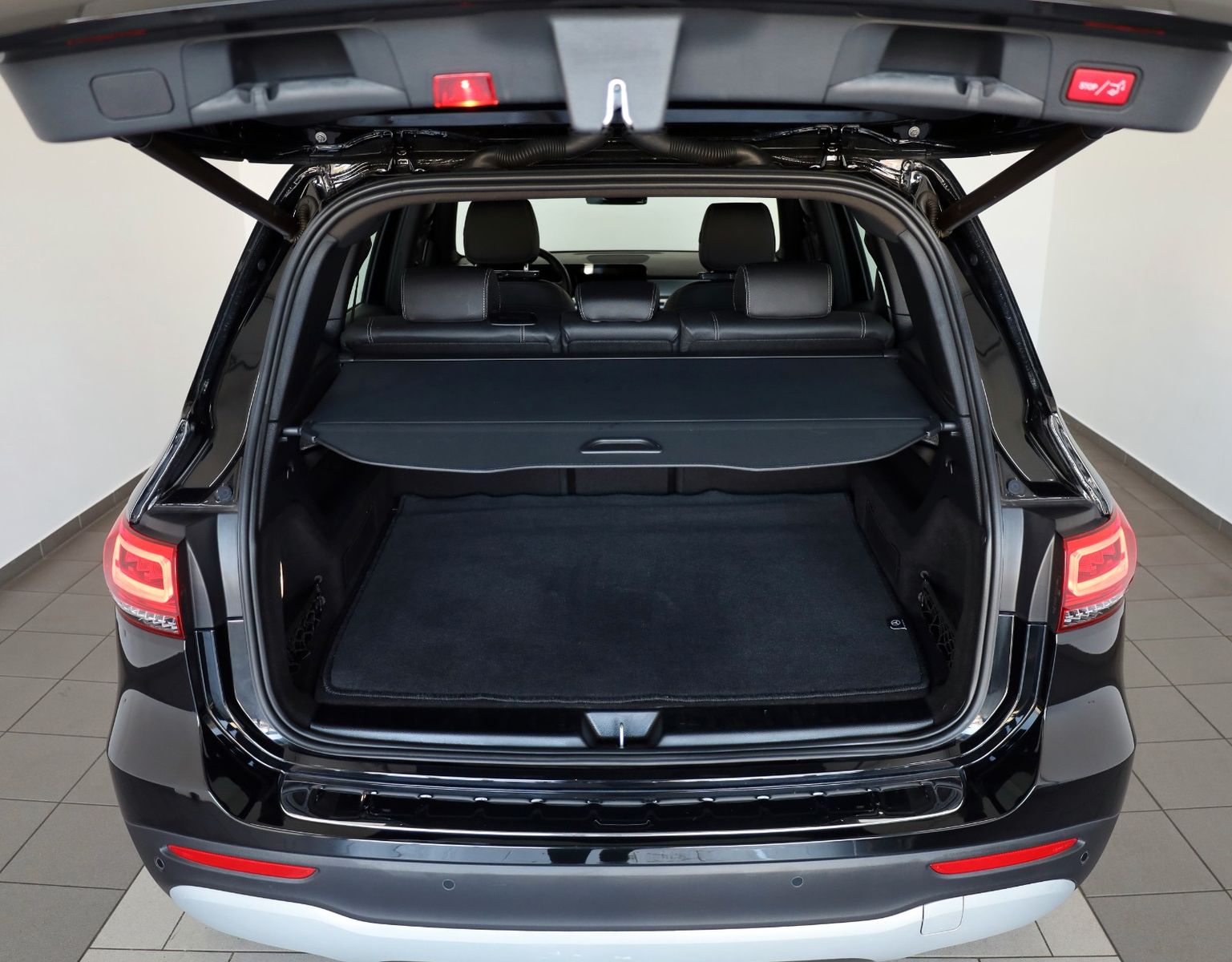 Fahrzeugabbildung Mercedes-Benz GLB 200d Style T.Leder,Navi,LED,SH,Park Paket