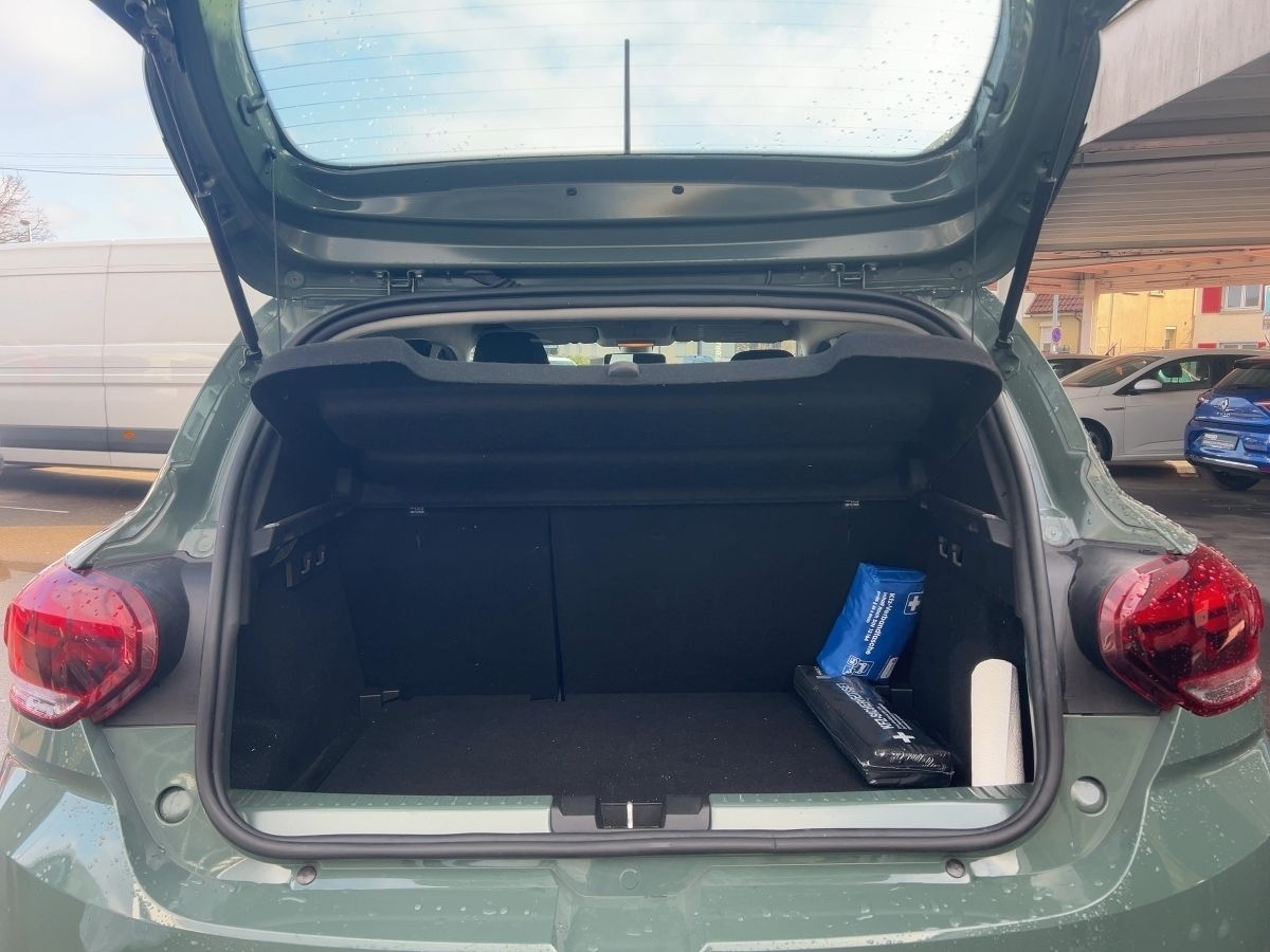 Fahrzeugabbildung Dacia Sandero Stepway Expression+ TCe 110 SHZ Kamera