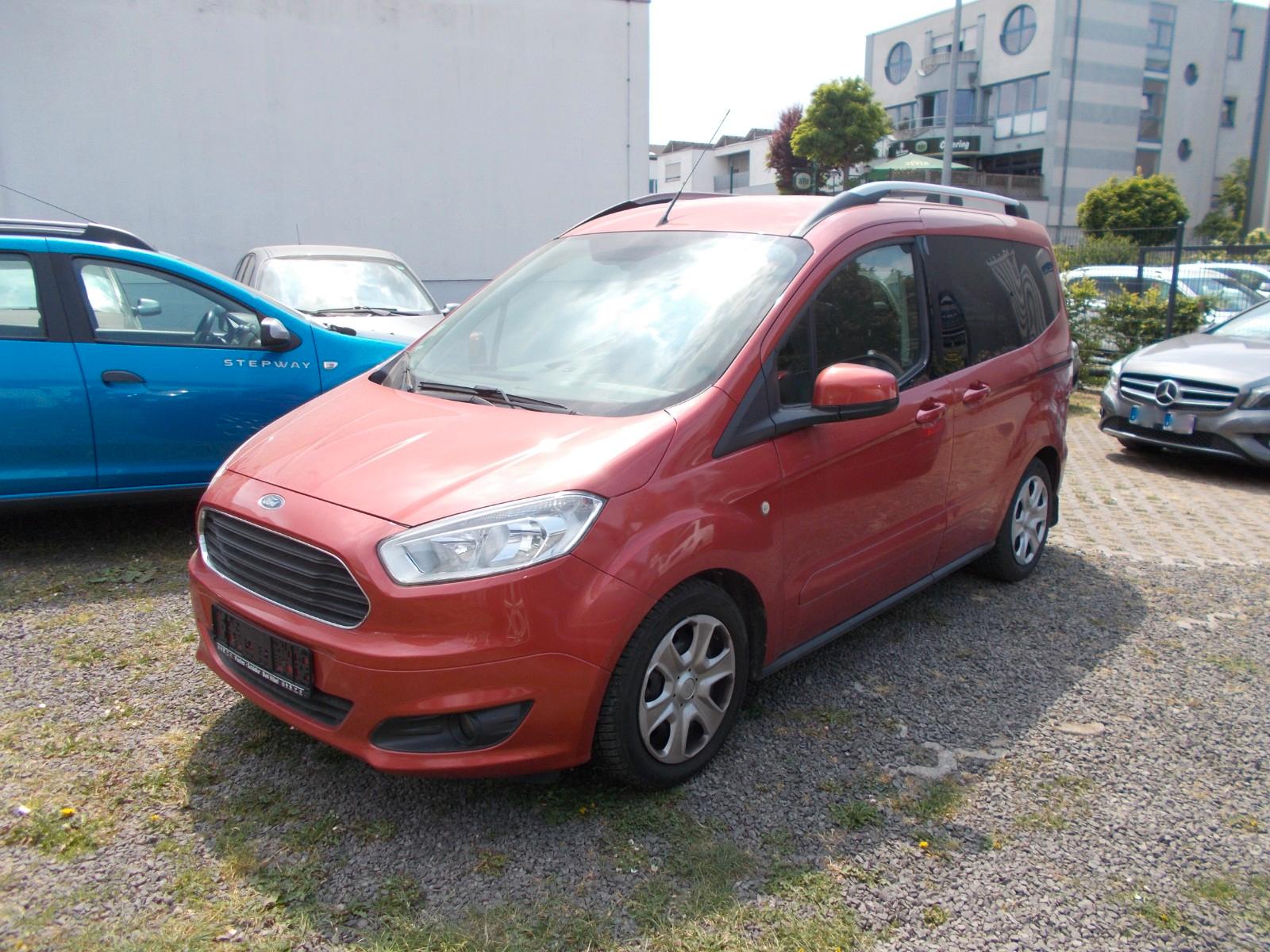 Ford Tourneo Courier Titanium