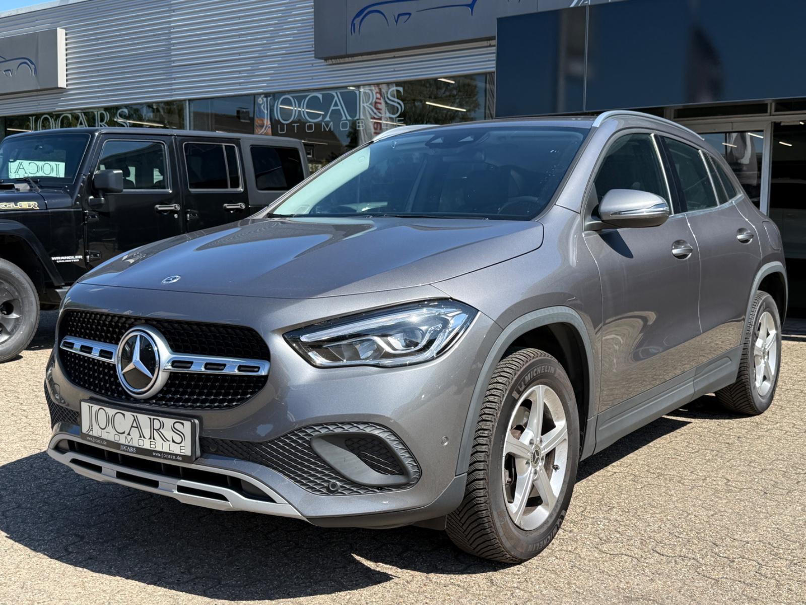 Mercedes-Benz GLA 180d*SPORT*LANE*RFK*LED*SHZ
