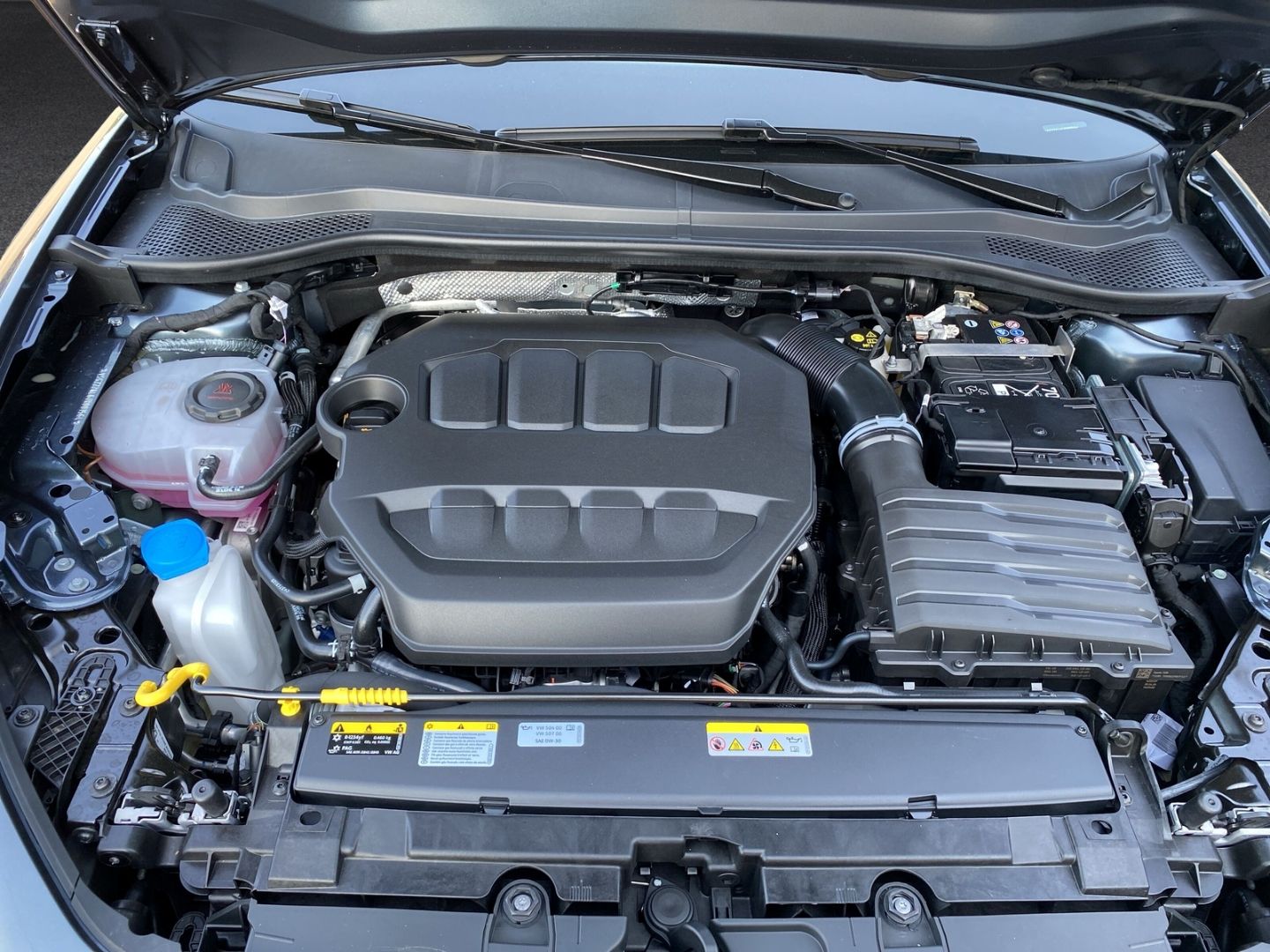 Fahrzeugabbildung CUPRA Leon Sportstourer 4Drive VZ*NAVI*MATRIX-LED*SHZ*