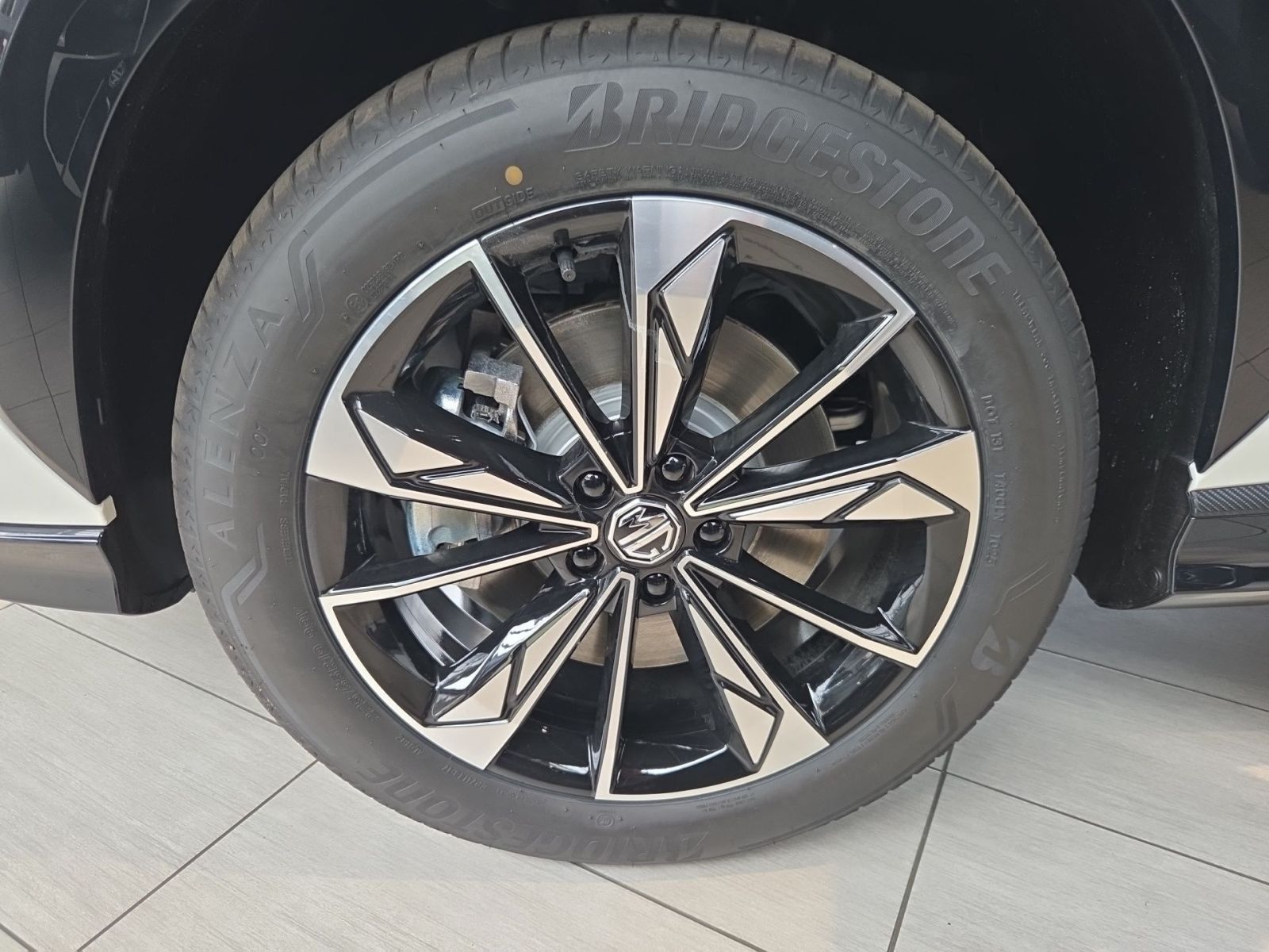 Fahrzeugabbildung MG HS 1.5 GDI Hybrid+ Luxury Autom. *NAVI*KLIMA*SIT