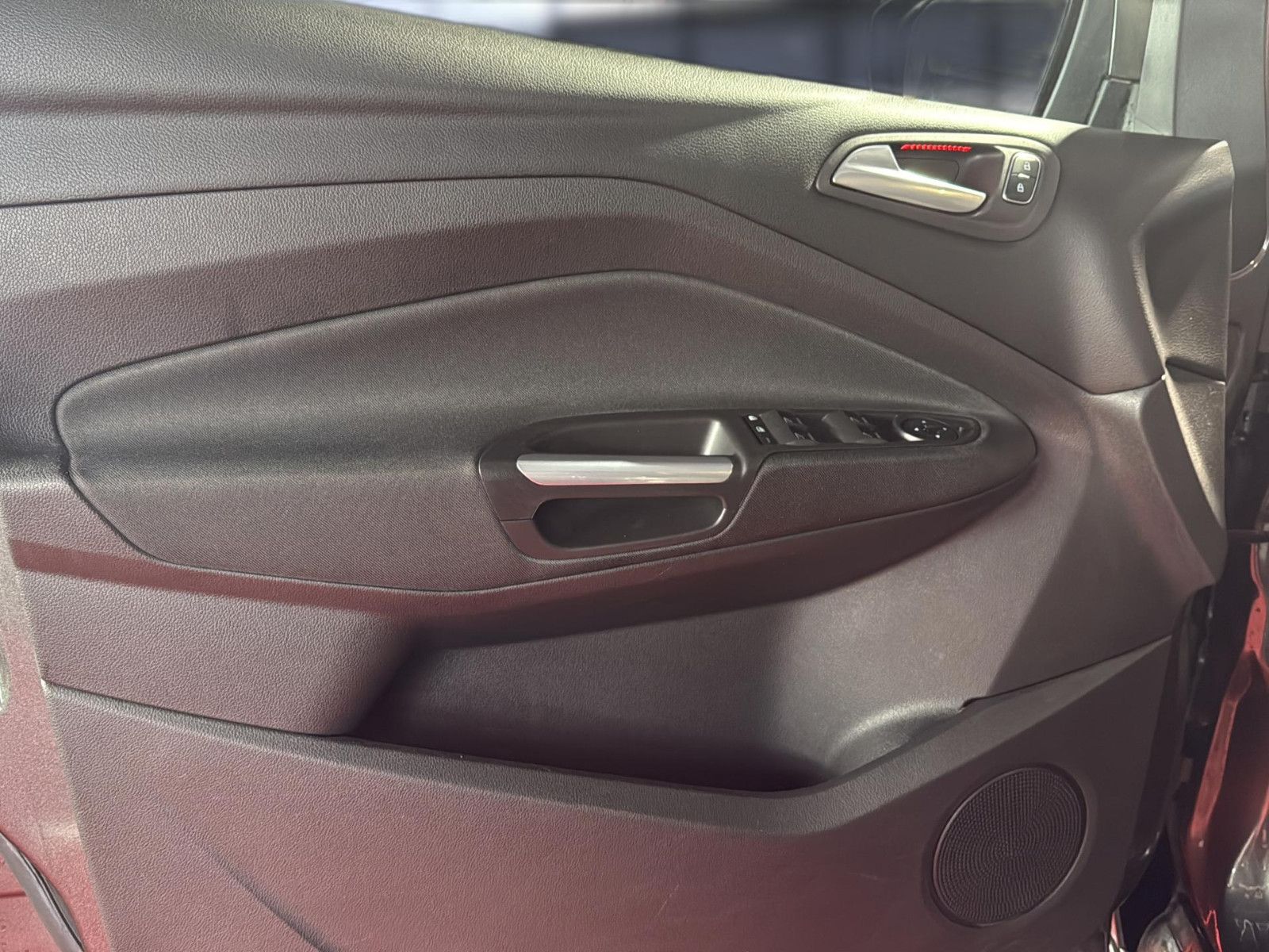 Fahrzeugabbildung Ford C-Max C-MAX Titanium / AHK