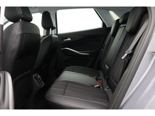 Fahrzeugabbildung Opel Grandland 1.2 GS Line AUT LED Navi ACC RK