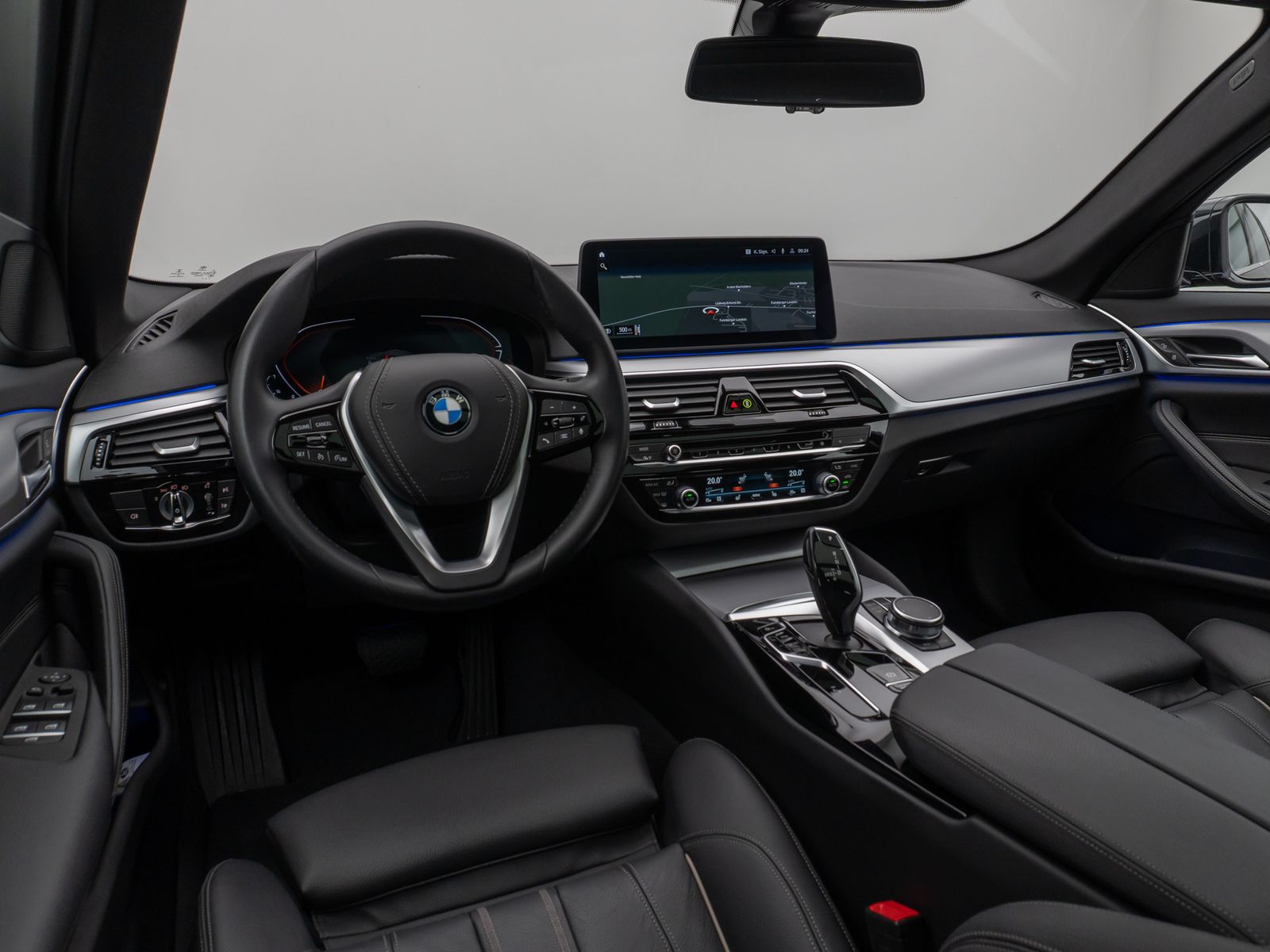 Fahrzeugabbildung BMW 530i xD Panorama Kamera Laser HUD HiFi Komfort