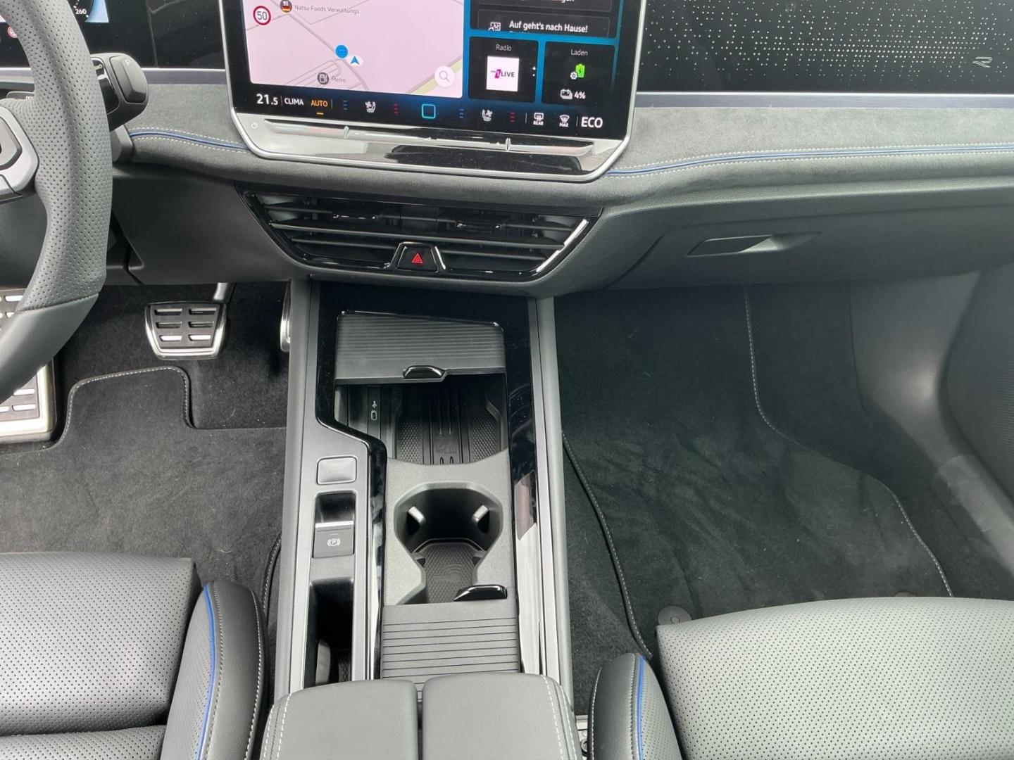 Volkswagen Passat Variant 1.5 TSI eHybrid 6-DSG R-Line AHK 