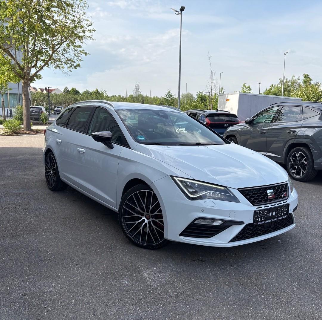 Seat Leon ST CUPRA 300 2.0 TSI 6DSG 4Drive NAVI/LED/K