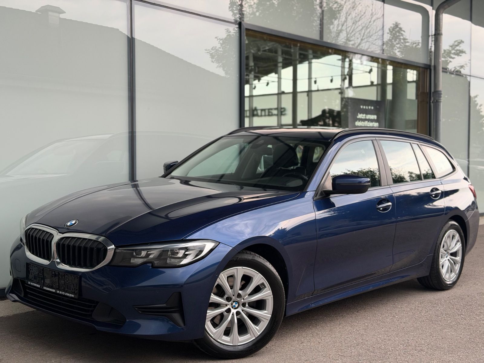 BMW 320 d xDrive Advantage Navi/Leder/LED/SZH/1.Hand