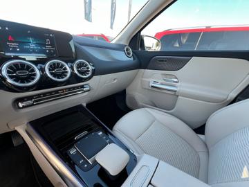 2022 Mercedes-BENZ EQA — миниатюра 16