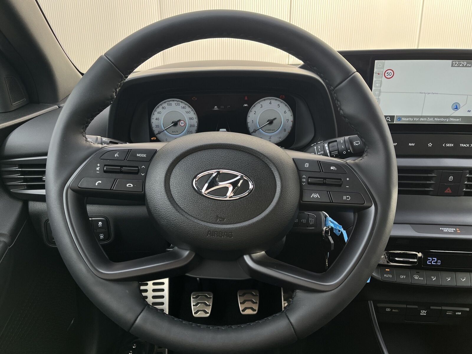 Fahrzeugabbildung Hyundai BAYON 1.0 Connect & Go NAVI