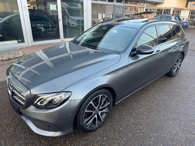 MERCEDES-BENZ E 220 d Autom. -