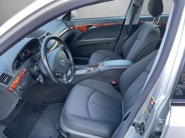 Mercedes E 320 - 6