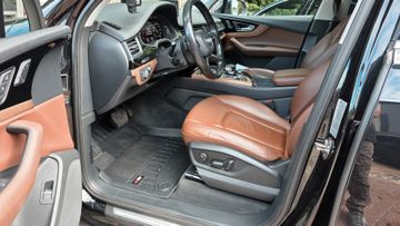 Audi Q7 - 8