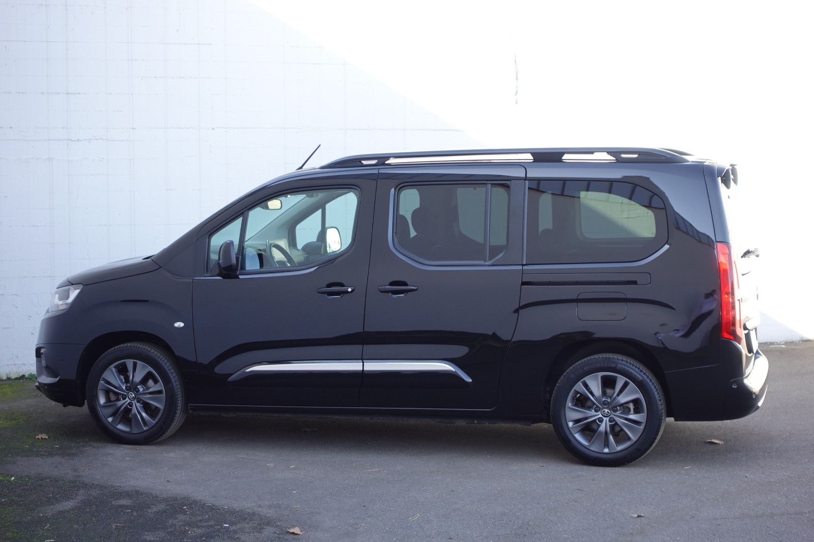 Fahrzeugabbildung Toyota Proace City Verso L2 Executive 1.2T,Navi,Kamera