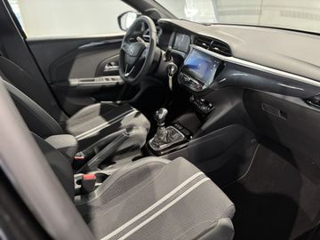 Fotografie 5 des Opel Corsa 1.2 Direct Injection Turbo GS