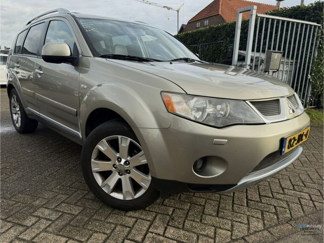 Mitsubishi Outlander DI-D 4X4 NAVI/LMV/AIRCO/PDC/PANO