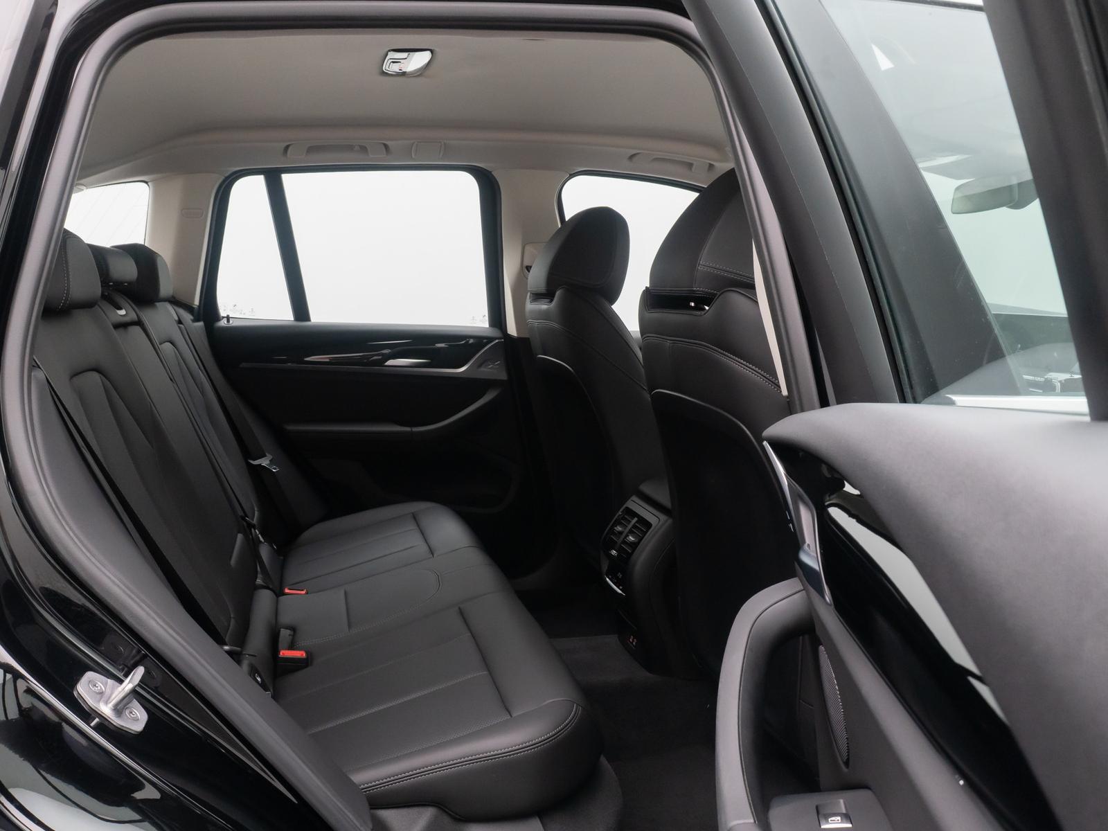 BMW X3 xD20d Kamera DAB DrivAssist LED Sport 19Zoll, миниатюра 26