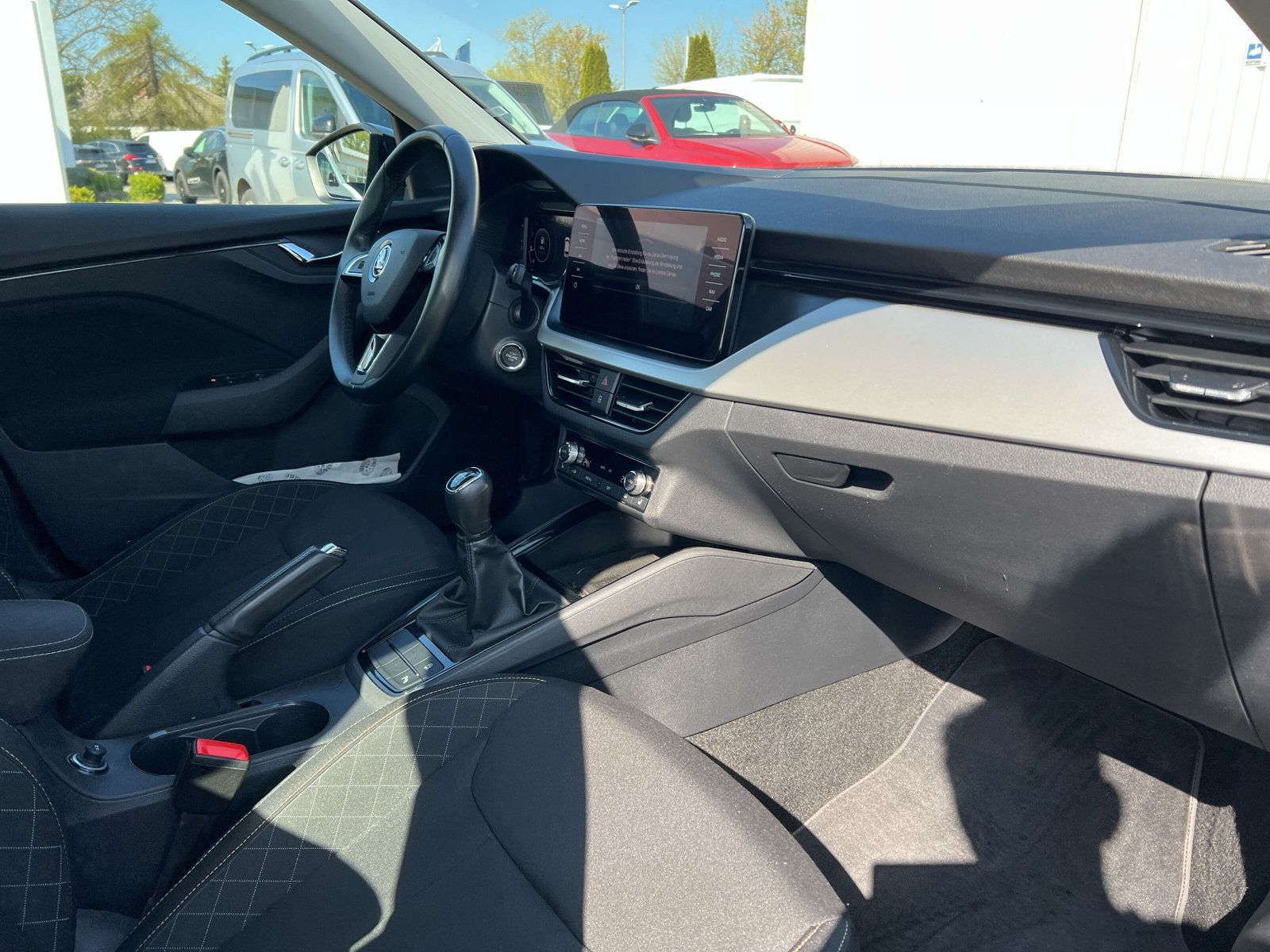 Fahrzeugabbildung SKODA Kamiq 1.6 TDI Ambition LED VIRTUAL KAMERA
