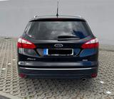 Ford Focus 1.6 Turnier*TÜV&Service NEU*PDC*SHZ - Ford Focus mit Benzin-Antrieb: Kombi, 1.6