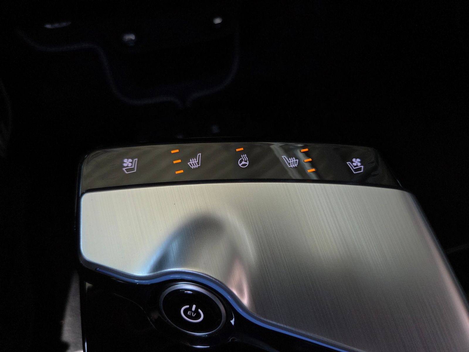 Fahrzeugabbildung Kia EV6 GT-Line 77,4 kWh 2WD WP MERIDIAN HUD 360°