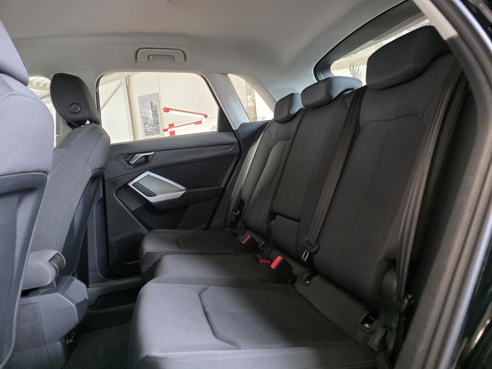 Fahrzeugabbildung Audi Q3 35 TDI DSG/Navi/DAB/Totwinkel/VZE