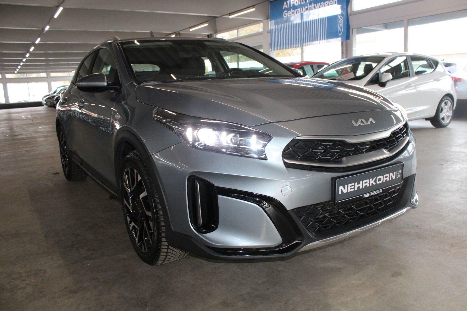 Fahrzeugabbildung Kia XCeed Vision Bi-LED NAVI SHZ LHZ Kamera ACC uvm.