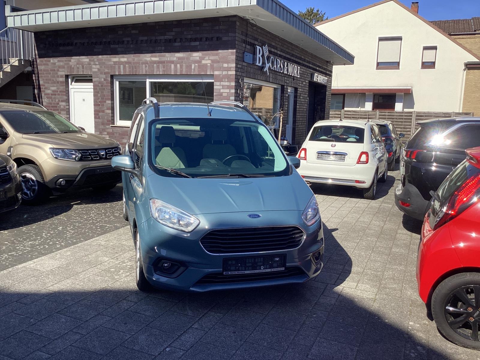 Ford Tourneo Courier Titanium, Eco Boost