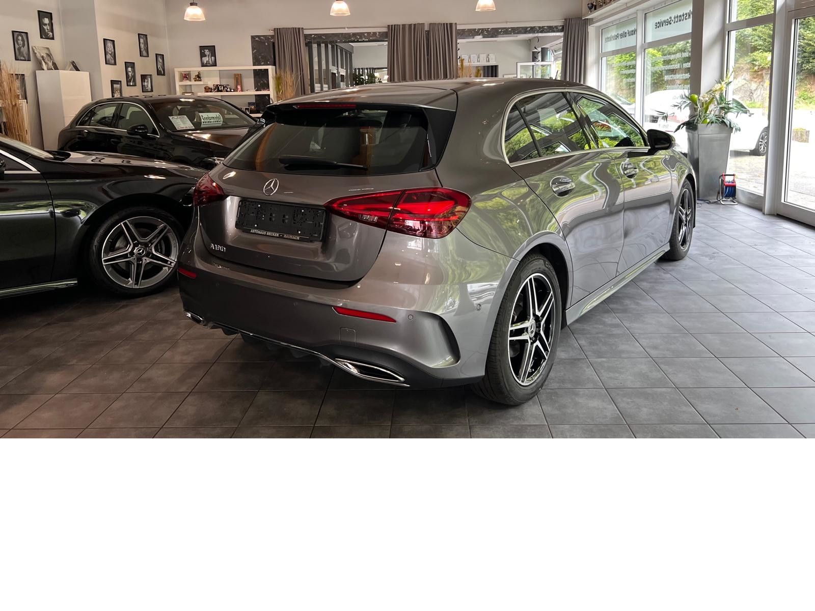 Fahrzeugabbildung Mercedes-Benz A 180 AMG Advanced Plus *MBUX*Ambiente.*Winterpa