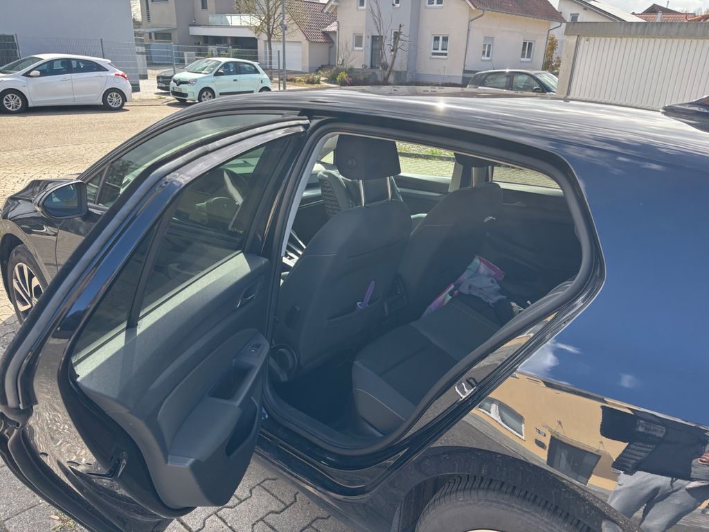 Image of Volkswagen Golf