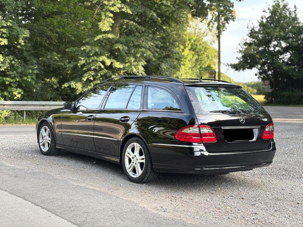 Mercedes-Benz E 200