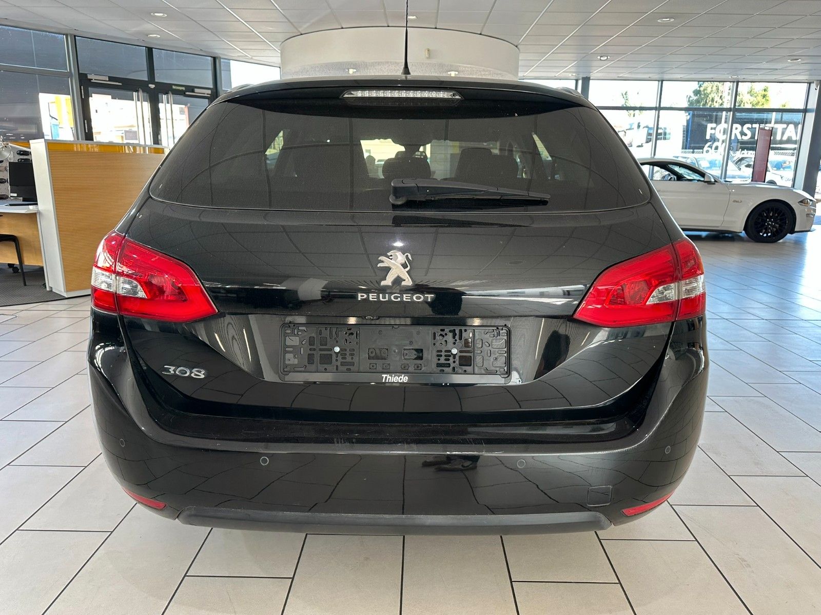 Fahrzeugabbildung Peugeot 308 SW Allure 1.5D NAVI/LED/PDC/ALU/R´CAM
