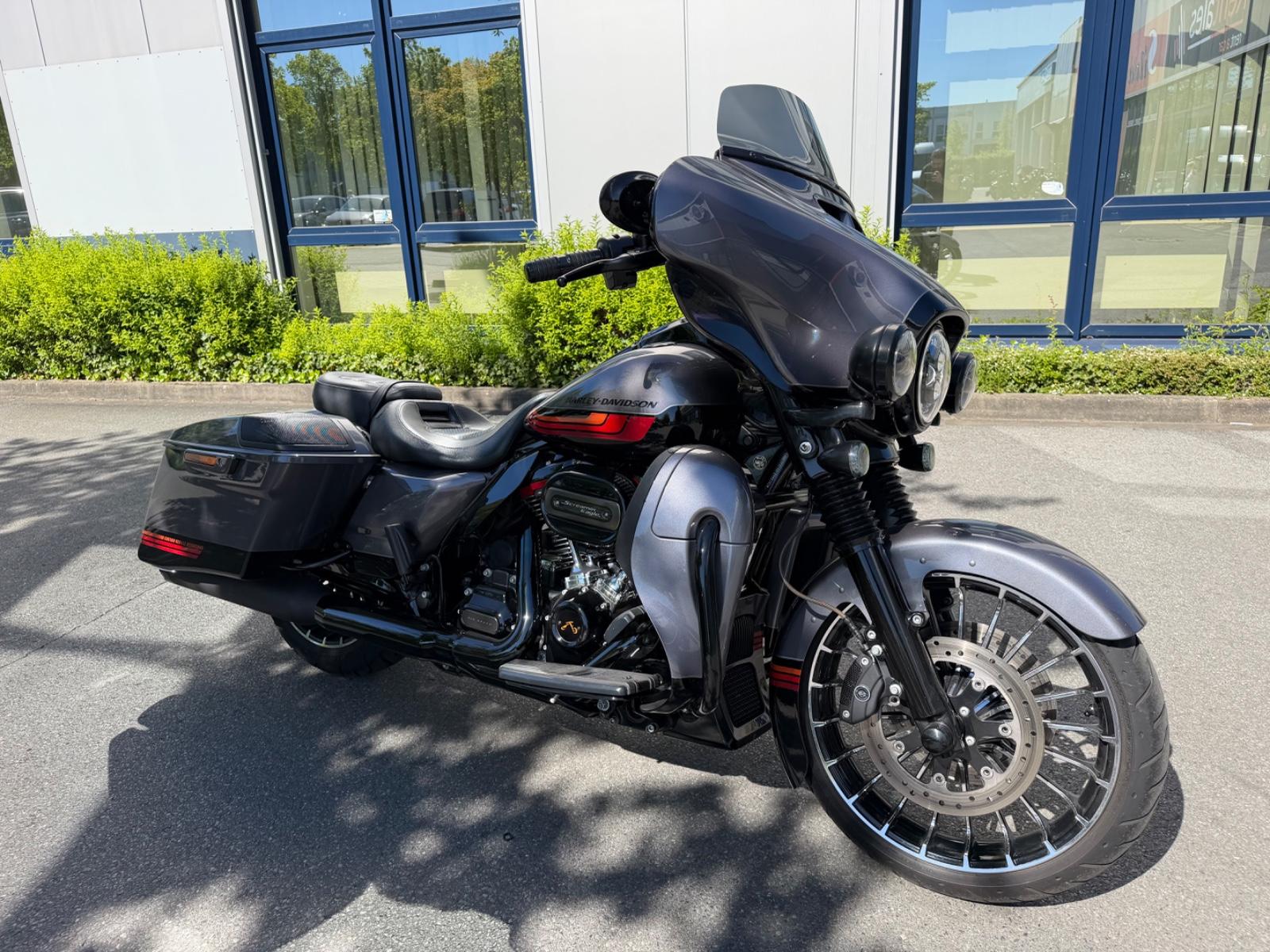 Harley-Davidson FLHXSE*STREET GLIDE CVO*TURBINEN RÄD*MEGA FARBE