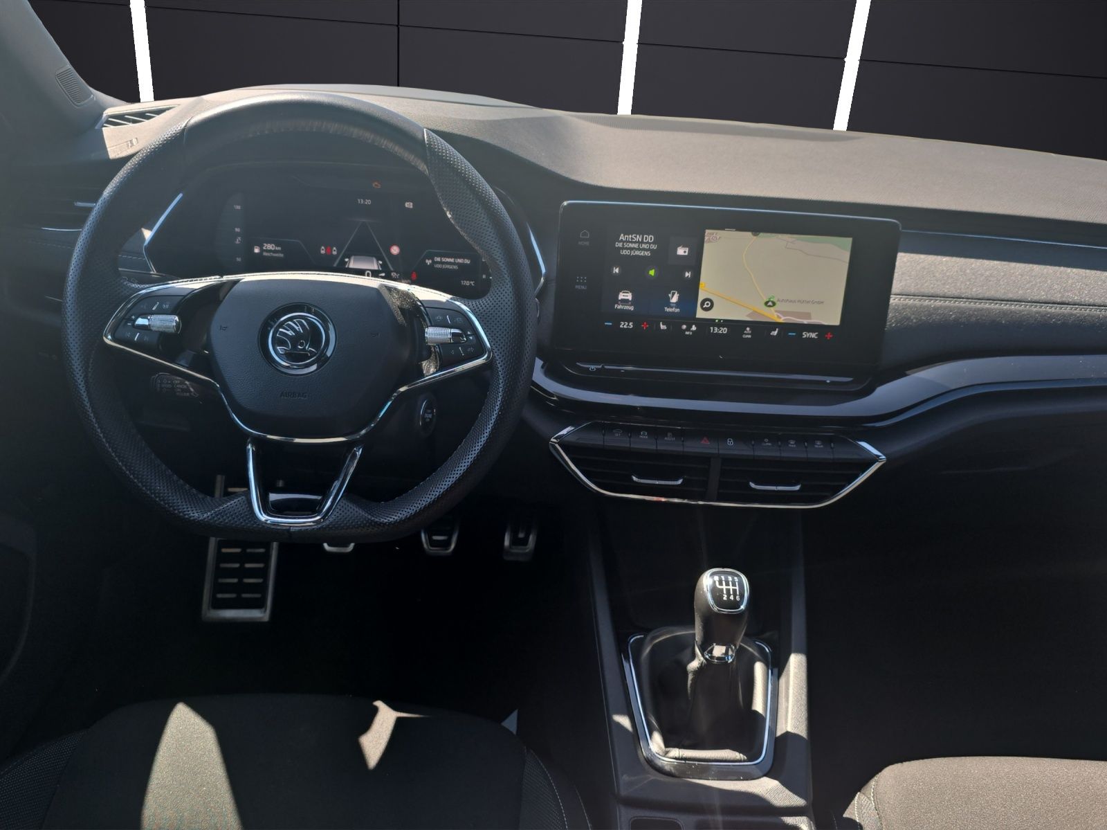Fahrzeugabbildung SKODA Octavia Combi Style 1.5 TSI Matrix Navi AHK ACC