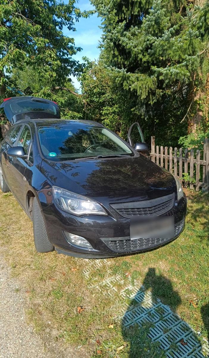 Opel Astra, 2012