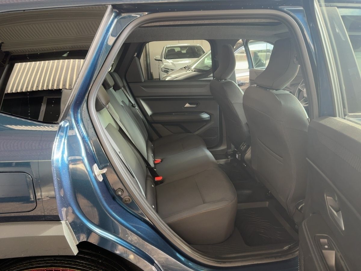 Fahrzeugabbildung Dacia Bigster Extreme TCe 140 City*Winter+ Paket