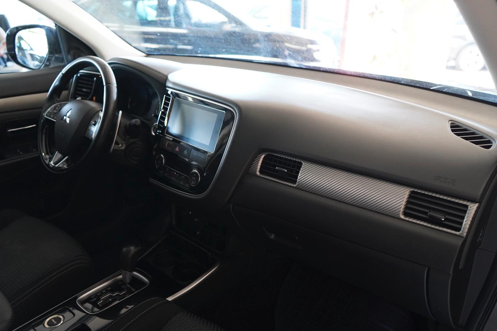 Mitsubishi Outlander Edition 100+ 4WD AUTOMATIK / XENON