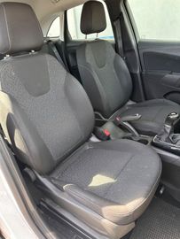 Opel Crossland (X) - 10