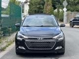 Hyundai i20 YES! Plus*Pano*Navi*Cam*SHZ*LHZ* - Hyundai i20 Gebrauchtwagen in Bochum