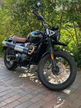 Triumph Street scrambler jet black Modell 2022 - TRIUMPH SCRAMBLER