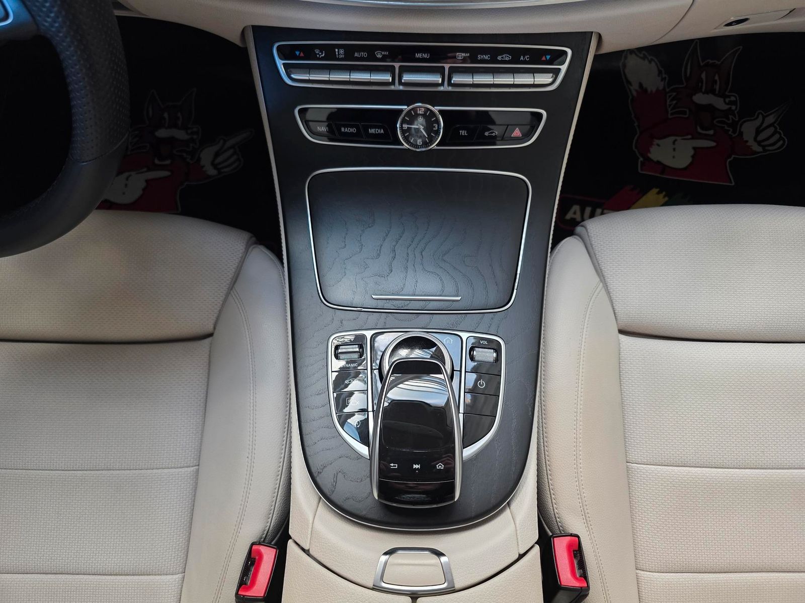 Fahrzeugabbildung Mercedes-Benz E200 Lim. AMG/Burmester/Airmatic/HuD/Multibeam
