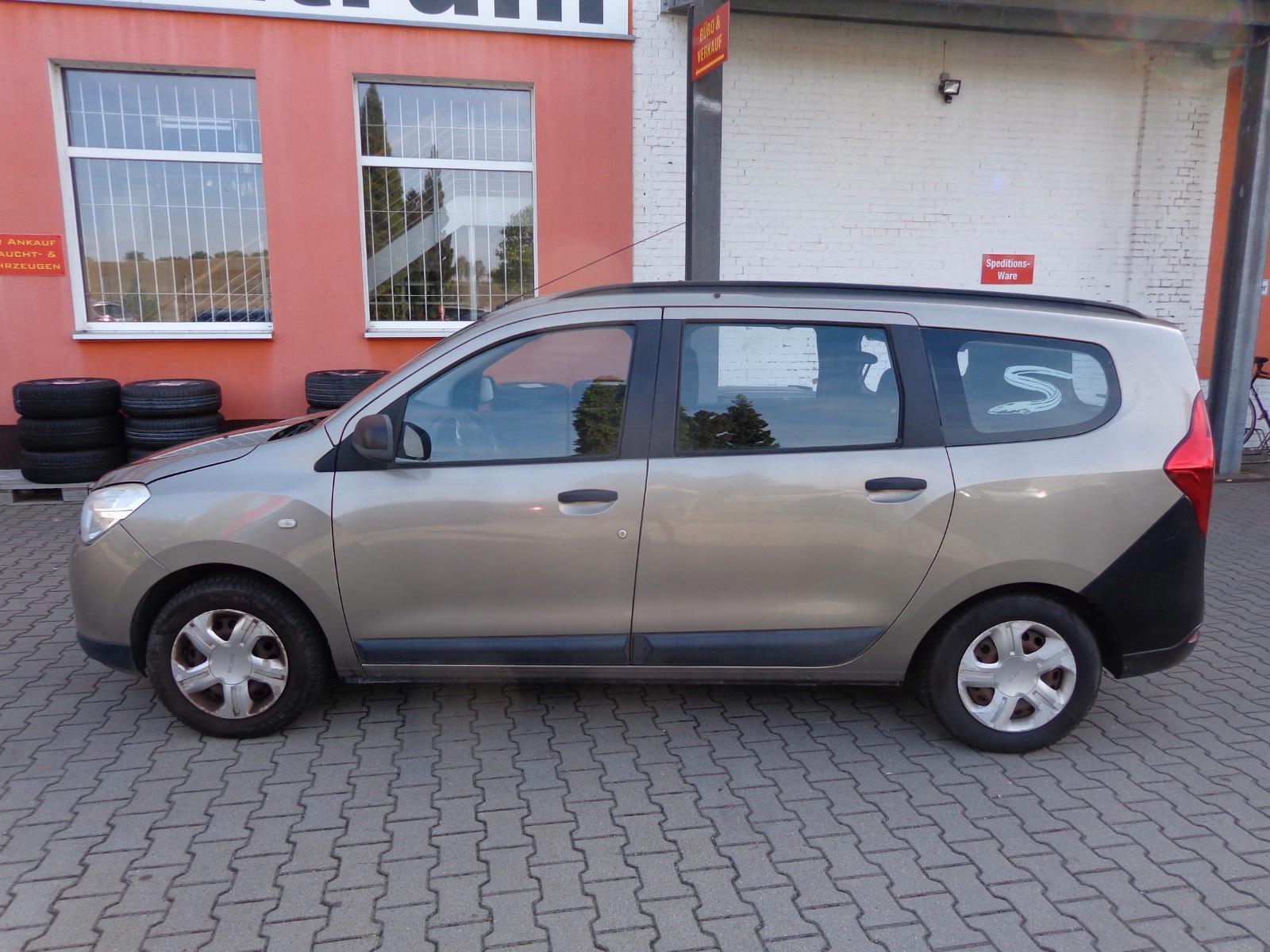 Dacia Lodgy 2013 — rear view