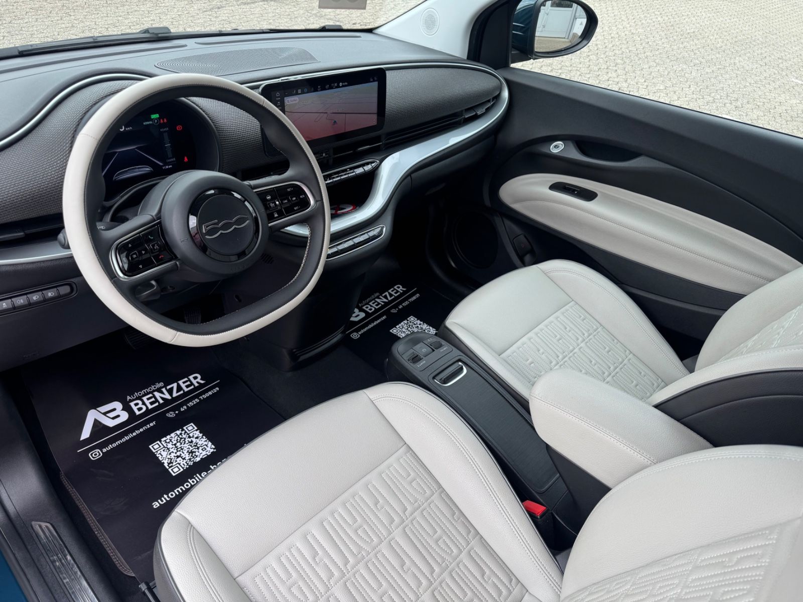 Fahrzeugabbildung Fiat 500 e La Prima/Leder/LED/R-Cam/ACC/Navi/SHZ