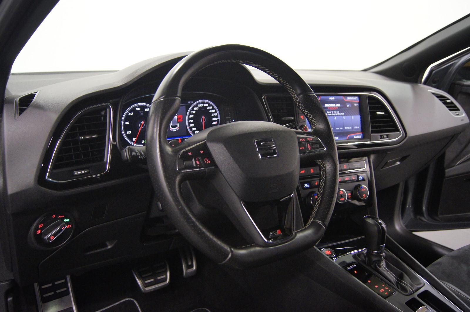Seat Leon ST Cupra 300 ch 4Drive • DSG • Cuir • Virtual Cockpit • Caméra - Apple CarPlay • DCC