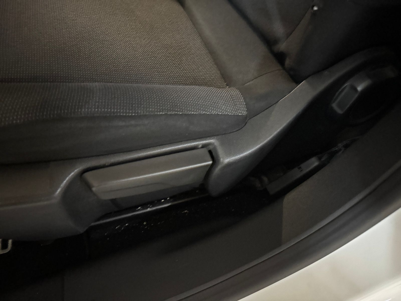 Fahrzeugabbildung Citroën C3 1.6 HDI FEEL COLOR STYLE PAKET NAVI LED VOLL