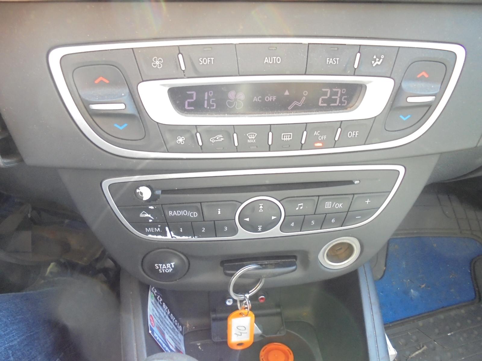 Renault Megane 2009 — photo 8