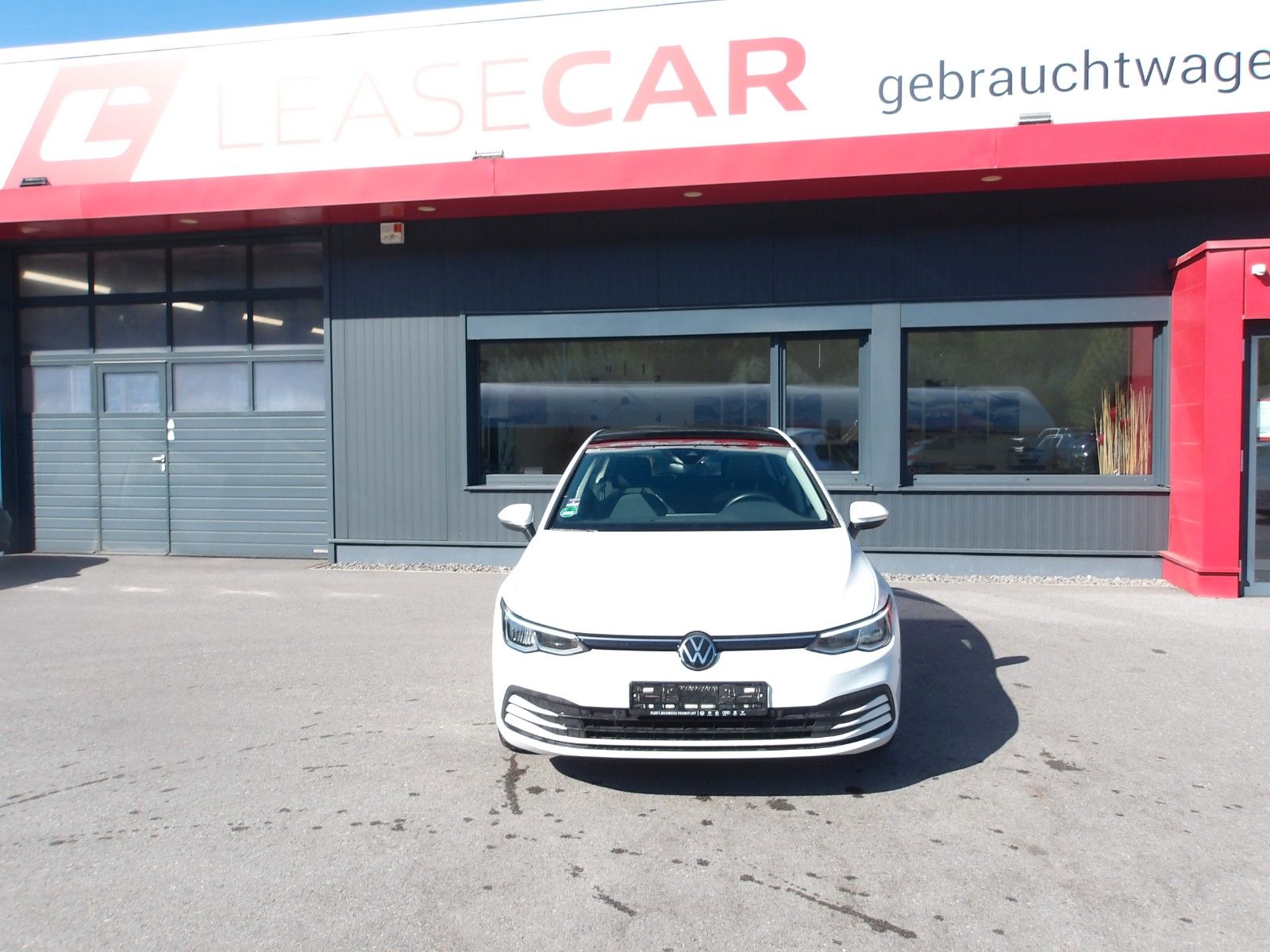 Volkswagen Golf VIII Lim. Life 110kw*PANO*WEBASTO*EXP.15490 imagem 2