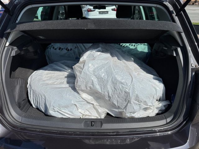 Golf VII LOUNGE 1.2 TSI GRA Climatronic Radio Al